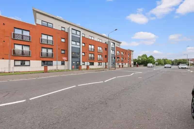 2 Bedroom Flat for Sale in Scotland