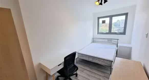 1 room flat of 90 m² in Aberdeen