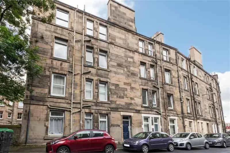 1 Bedroom Flat to Rent in Edinburgh Holyrood