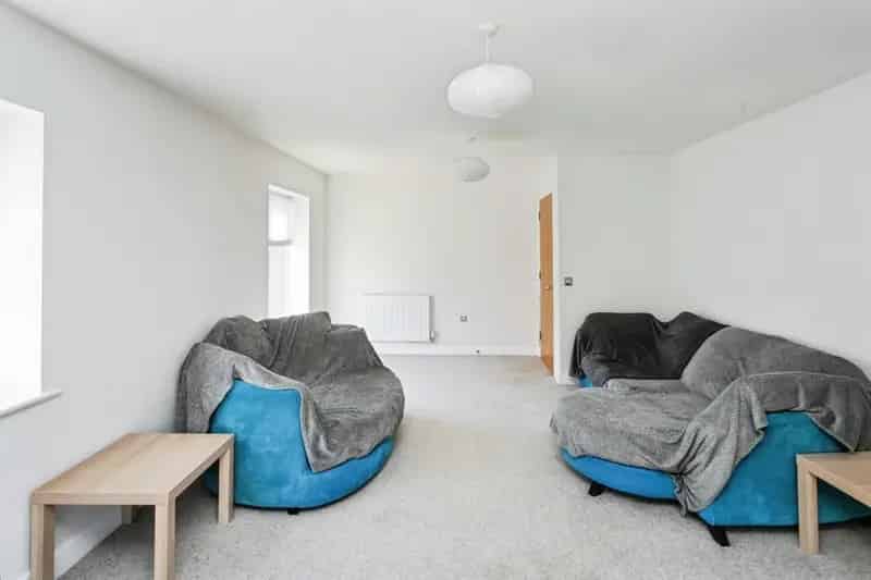 Four Bedroom Family Townhouse in Walton