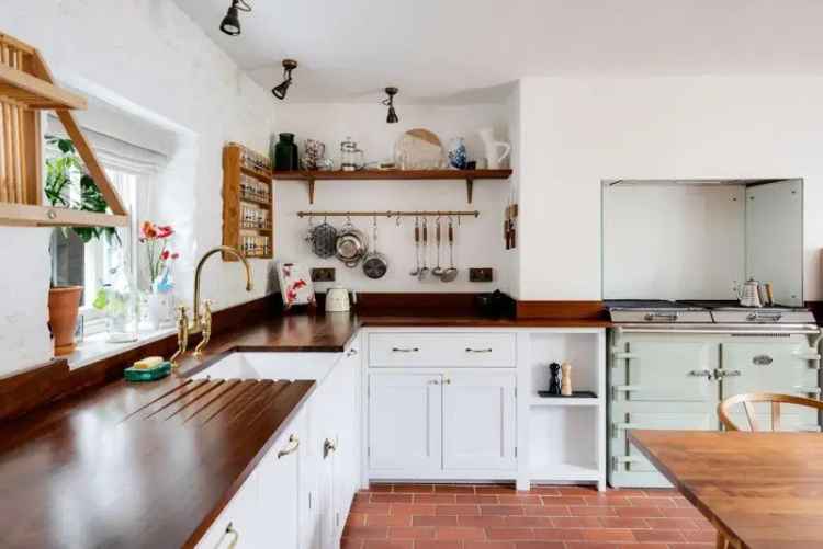 3 Bedroom Grade II Listed Townhouse For Sale