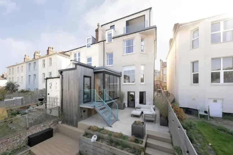 5 Bedroom Semi Detached House for Sale St Andrews