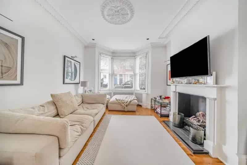 Four Double Bedroom Family House Near West End Lane