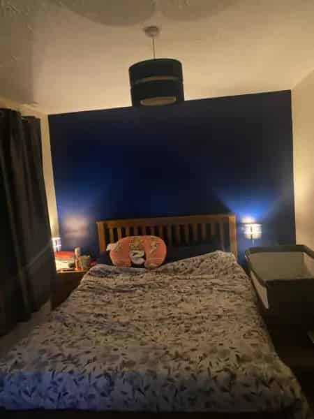 2 Double Bedroom House Near Schools and Station