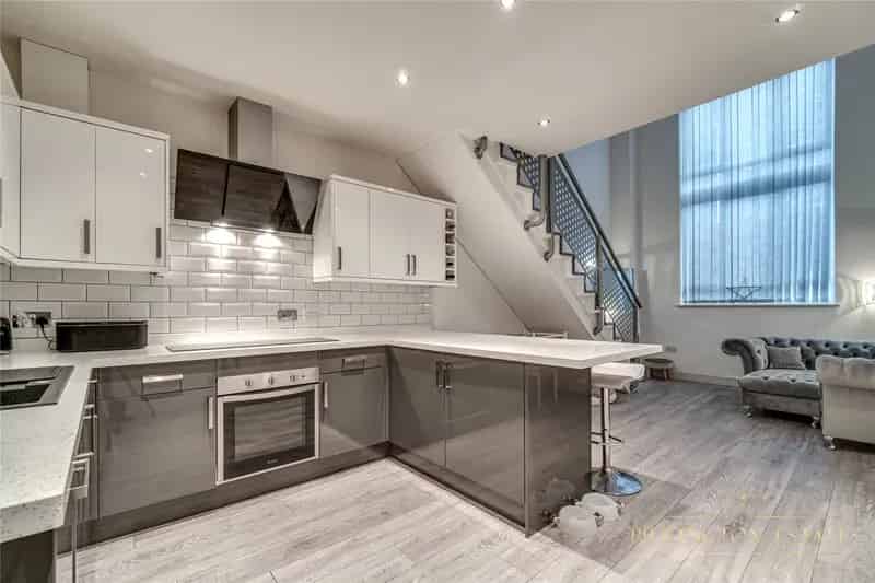 2 Bedroom Luxury Duplex Apartment Plymouth