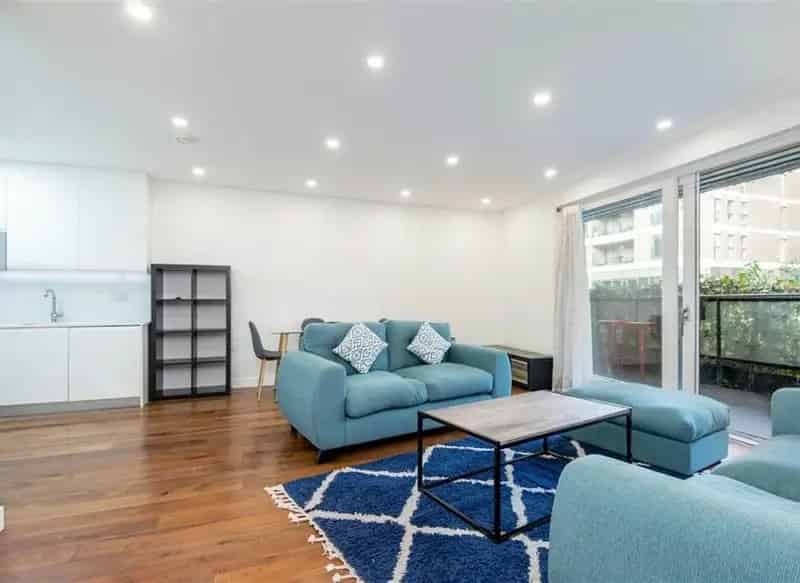 Canal Side Apartment Two Bedrooms Modern Ensuite