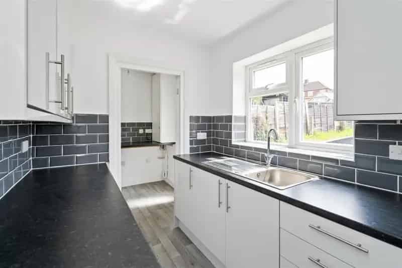 4 Bedroom Semi Detached House For Rent