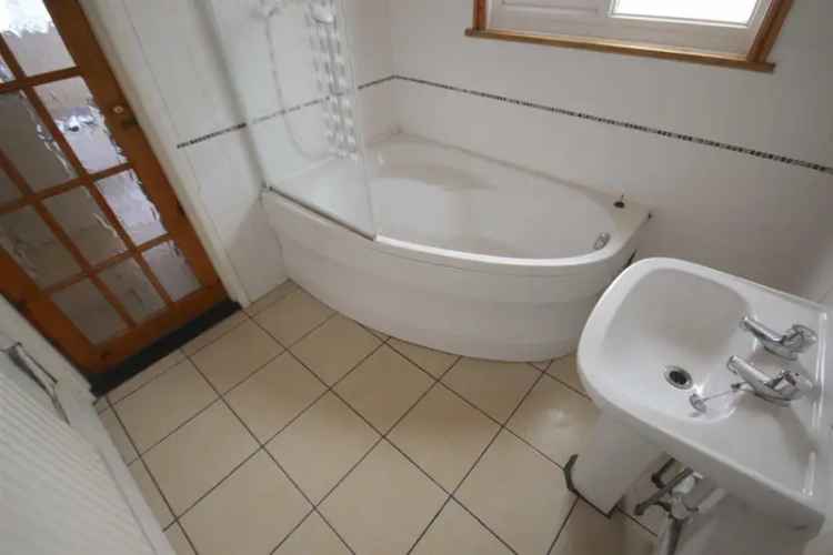 2 Bedroom Detached House for Rent