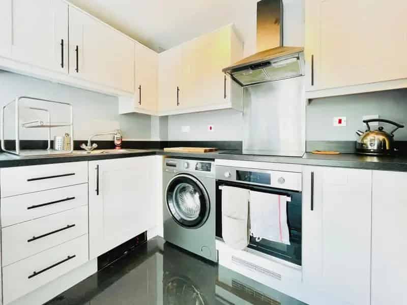 1 Bedroom Flat Vacant Possession July 2025 825 per month 7 Yield