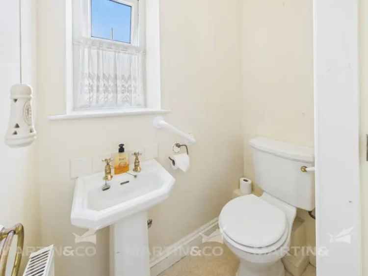 3 Bedroom House For Sale Extended Family Home Ample Parking