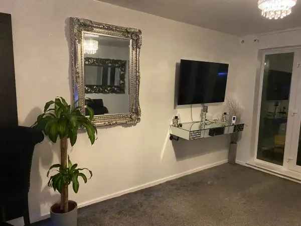 Flat For Rent in Coventry, England