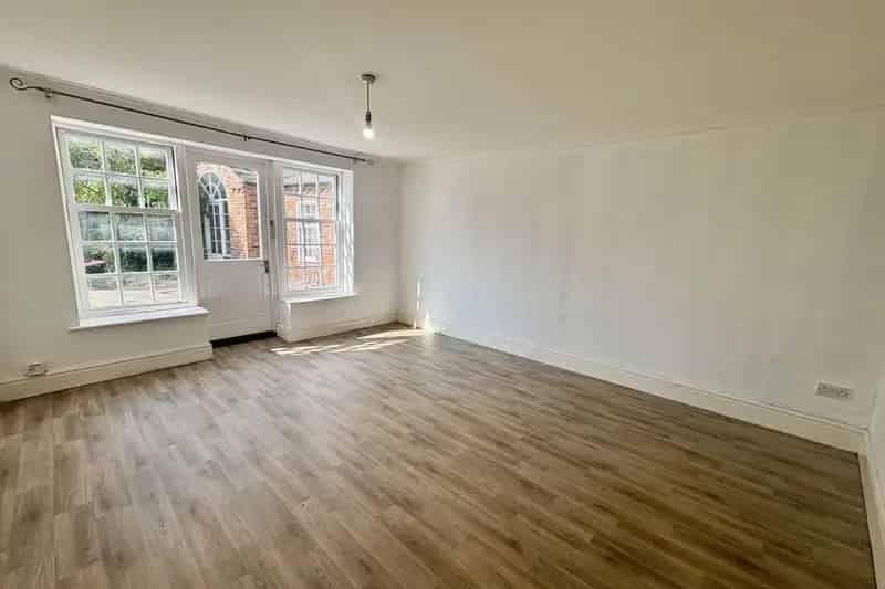 Two Bedroom Flat Near Boston Town Centre - Available Now