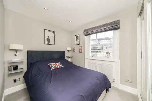 Flat for sale in Eccleston Square, London SW1V