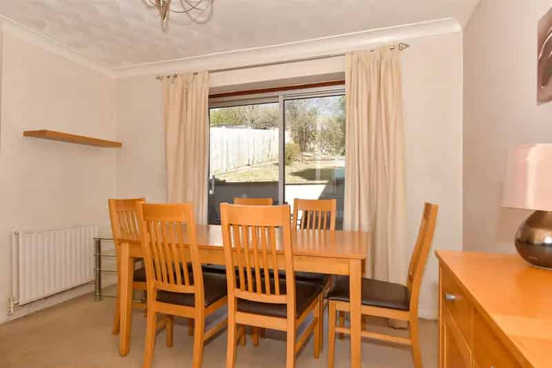 3 Bedroom End Terrace House for Sale