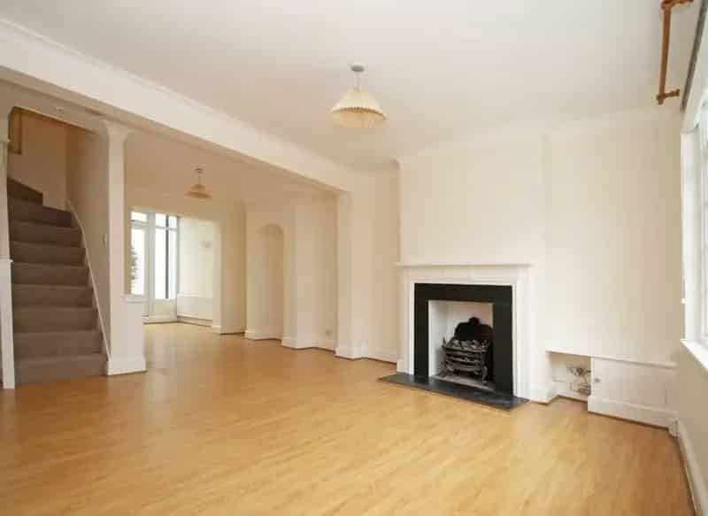 2 Bedroom Cottage Kenway Village SW5