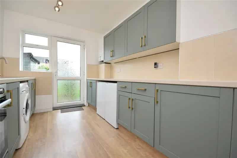 Three Bedroom Terraced House in Bramley