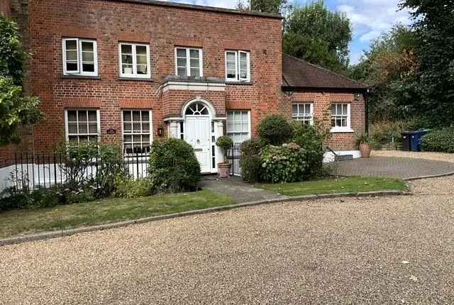 Grade II Listed Coach House Totteridge London