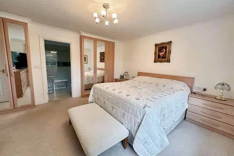 5 Bedroom House for Sale - Executive Home Near Dewlands Common