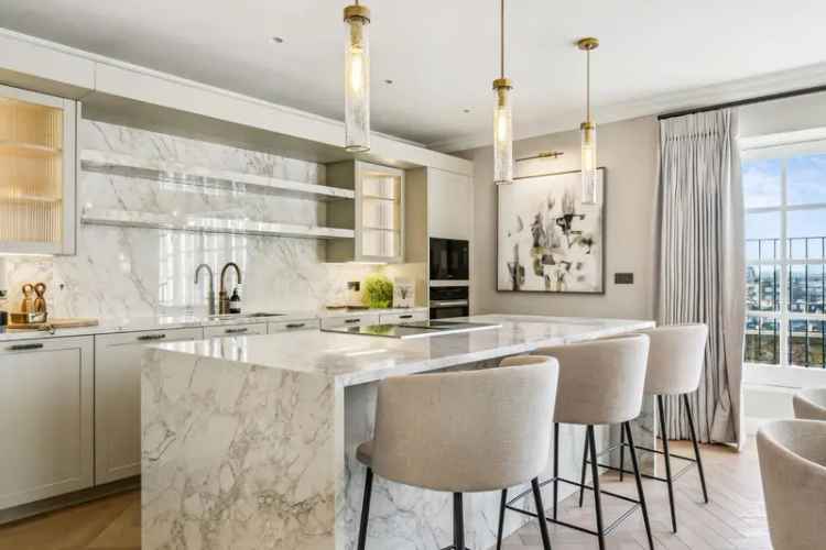 Luxury 3-Bedroom Apartment in Knightsbridge