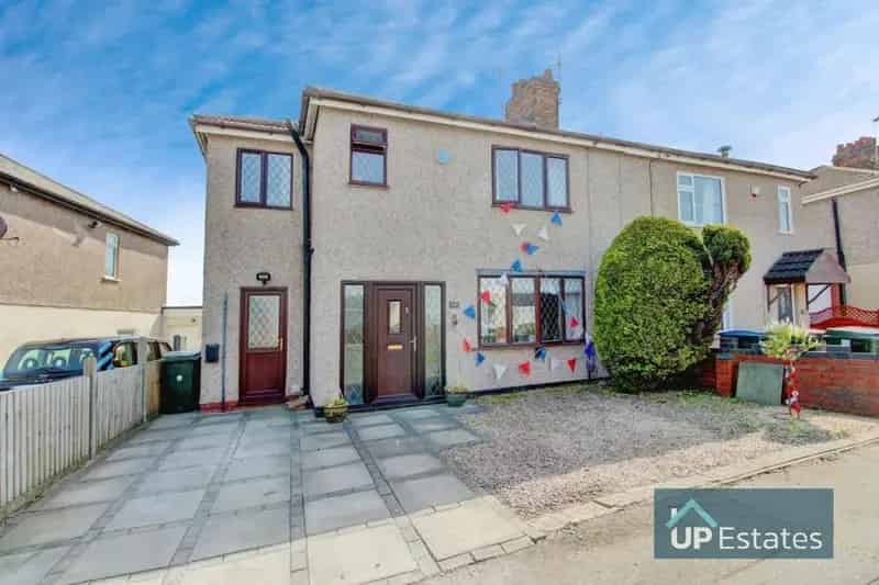 4 Bedroom Semi-Detached House for Sale