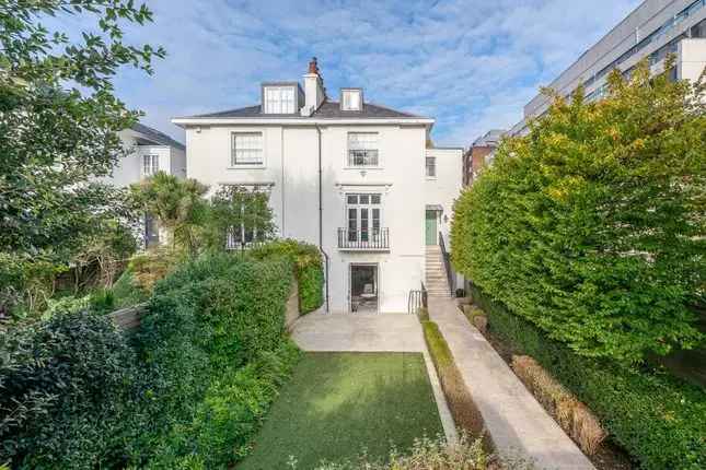 Town house for sale in Wellington Place, St John's Wood, London NW8, United Kingdom