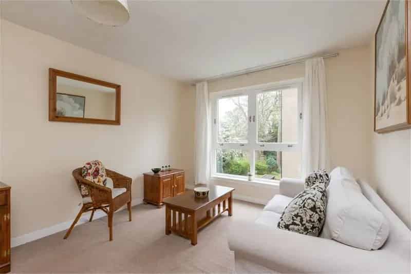 1 Bed Flat Murrayfield Edinburgh