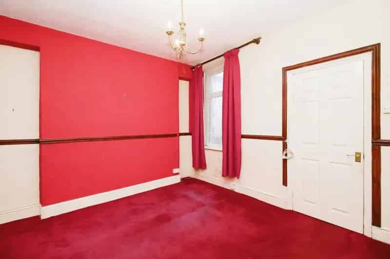 3 Bedroom Terraced House Near Amenities and M4 Corridor