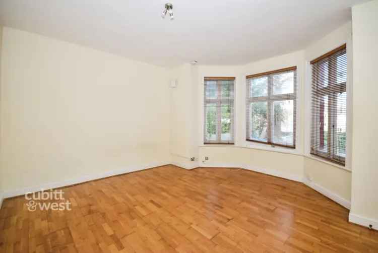 Studio Apartment to Rent Near Redhill Station