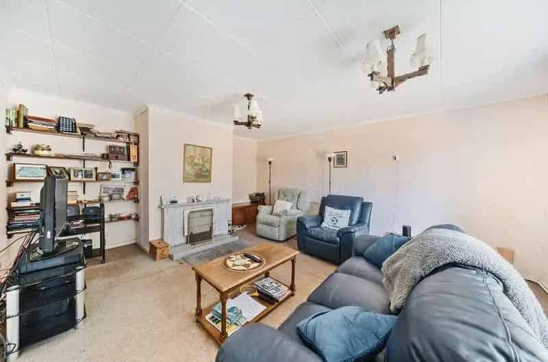 3 Bed Detached House for Sale Aston-on-Carrant