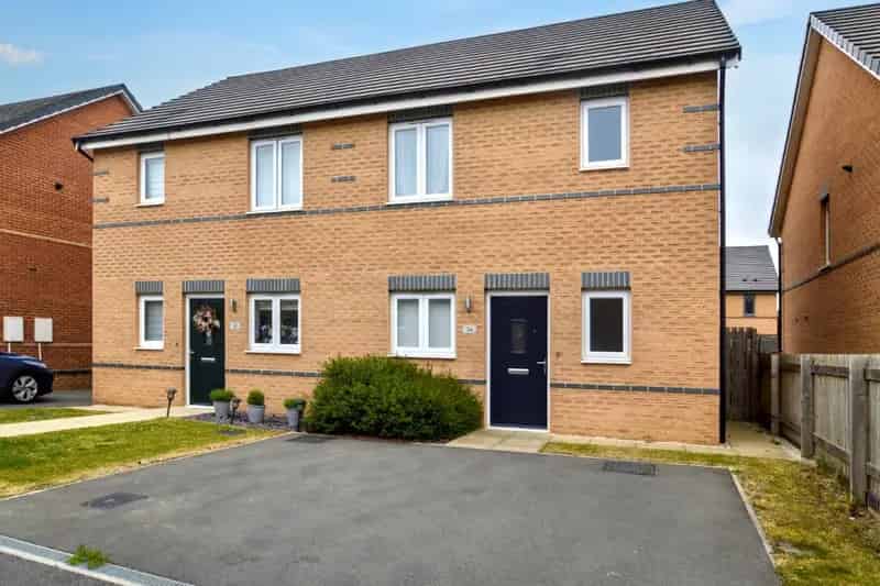 House For Sale , 34, St Ives Crescent, Grimsby, England
