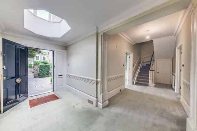 5 Bedroom Family Home in London SW15 - Refurbishment Opportunity