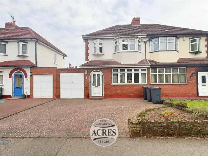 3 Bedroom Semi-Detached House For Sale