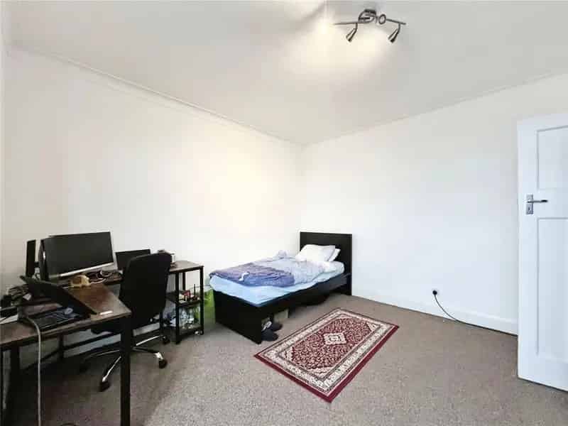 1 Bedroom Flat for Sale London SE6