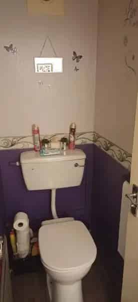 2 Bedroom Flat Near Amenities and Green Spaces