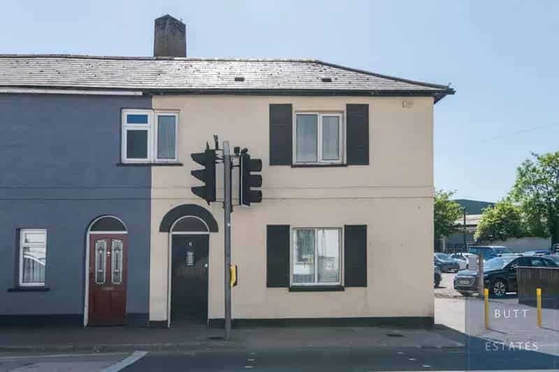2 Bedroom End of Terrace House for Sale