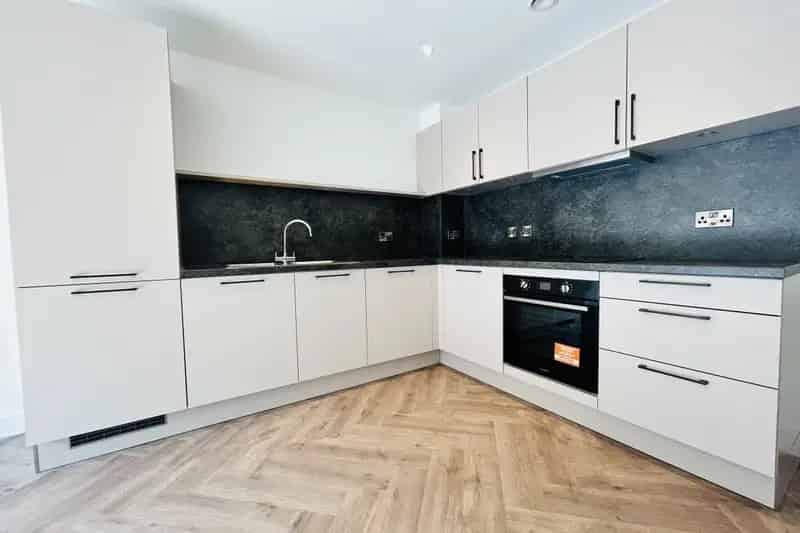 One Bedroom City Centre Apartment - Available Now