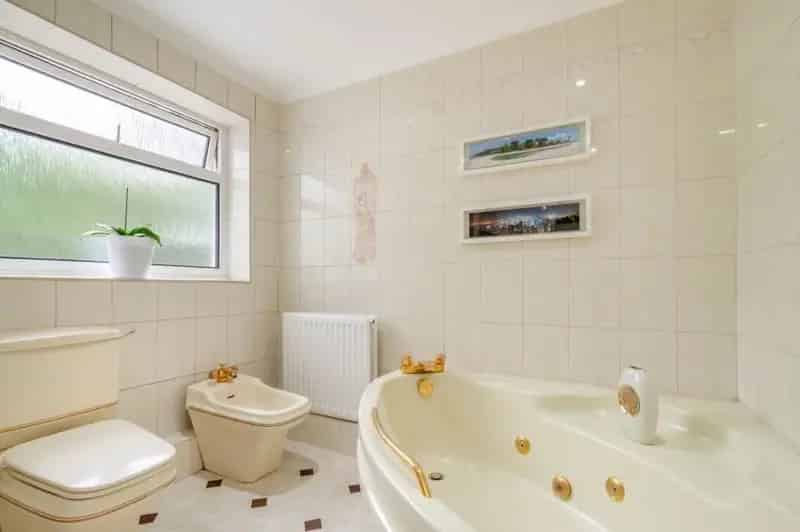 4 5 Bed Detached House For Sale Recently Renovated