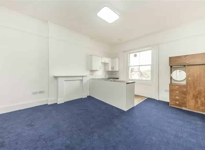 Spacious Studio Apartment Near South Kensington and Knightsbridge