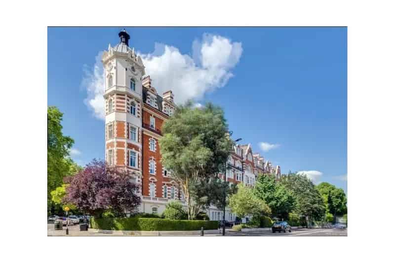 Spacious 2-Bedroom Apartment near Regents Park