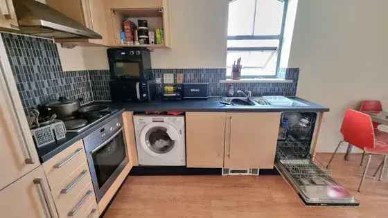 2 Bed Manchester City Centre Apartment Furnished Parking