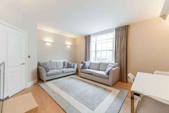 Flat for sale in Smith Street, Chelsea, London SW3