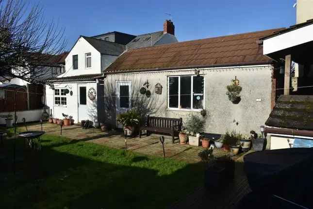 Semi Detached House for Sale in Staple Hill Bristol