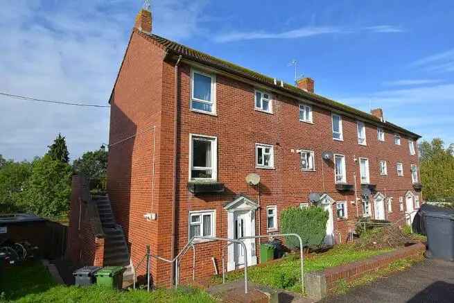 2 Bedroom Maisonette for Sale in Devon