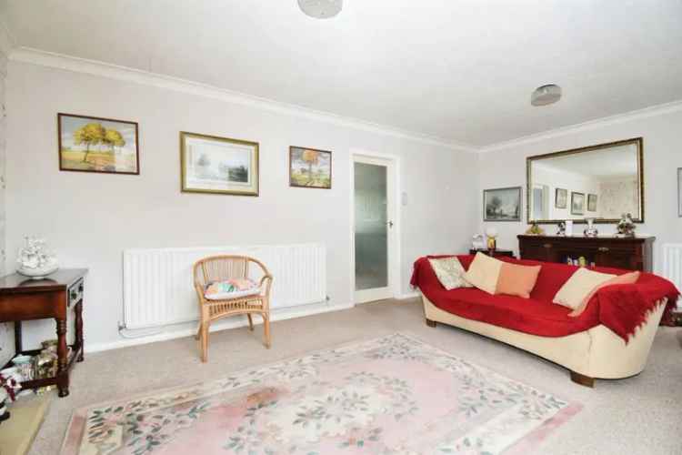 Detached Family Home Four Bedrooms Landscaped Garden Double Garage