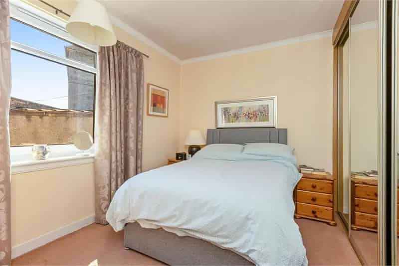 3 Bed Semi Detached House Silverknowes Edinburgh
