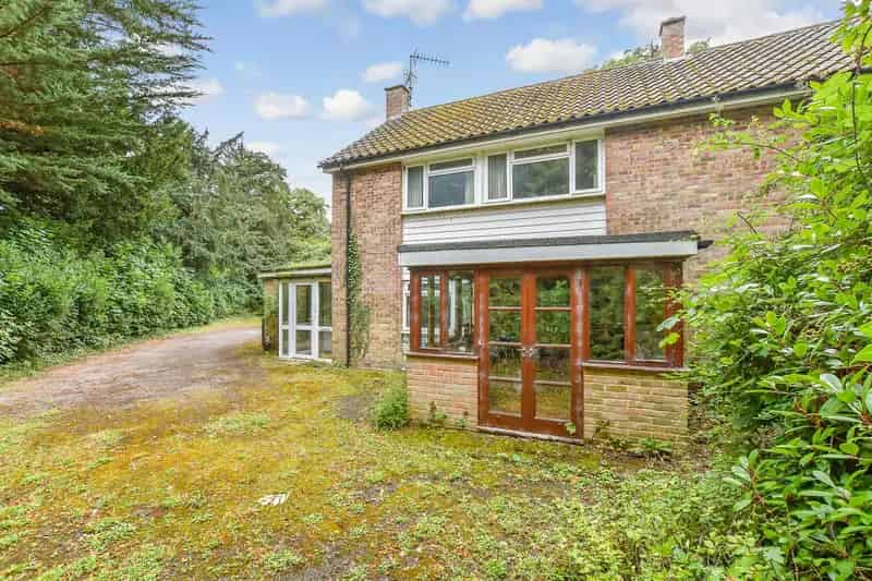 4 Bedroom Detached House Hadlow Park Large Garden Potential Extension