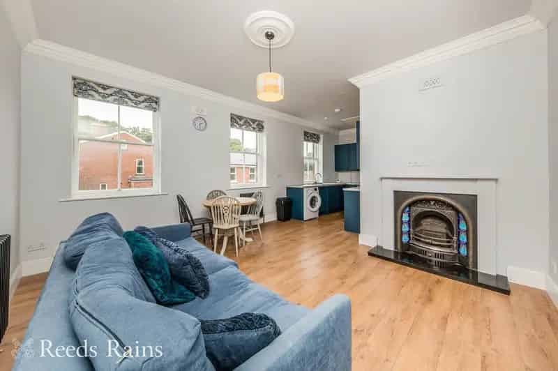 2 bedroom  Flat for sale, Macclesfield, Cheshire, SK10