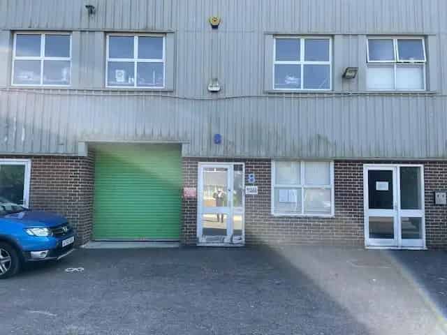 Modern Warehouse Unit to Let in Crowborough