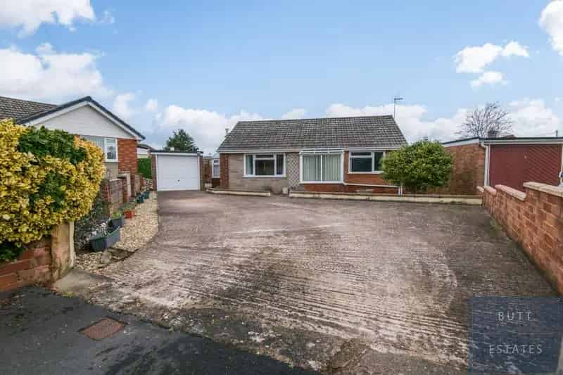 2 Bedroom Bungalow for Sale