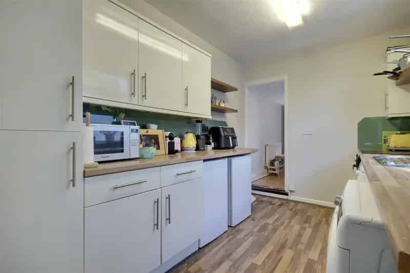 2 Bedroom Terraced House to Rent North End